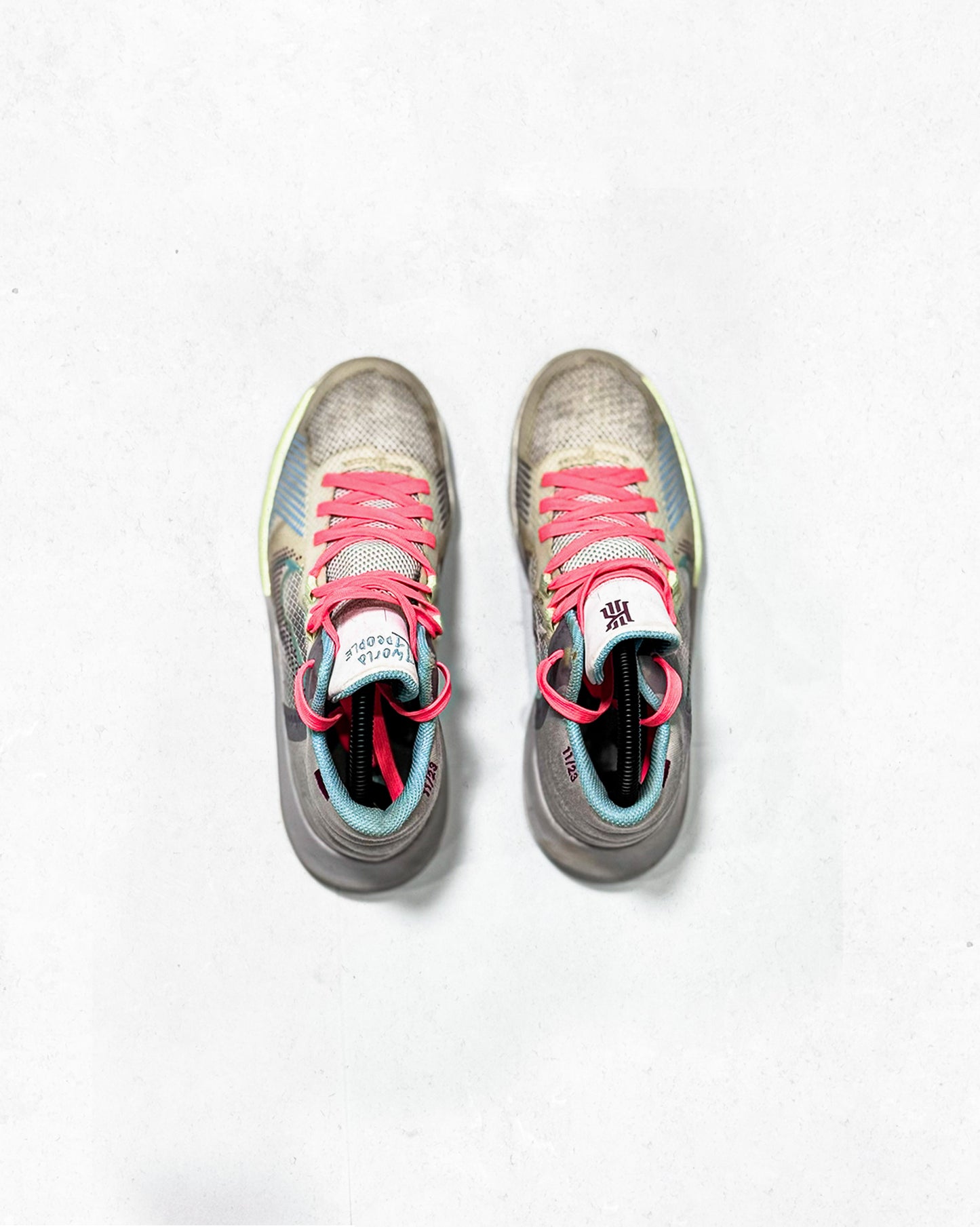 NIKE KIDS KYRIE FLYTRAP 5