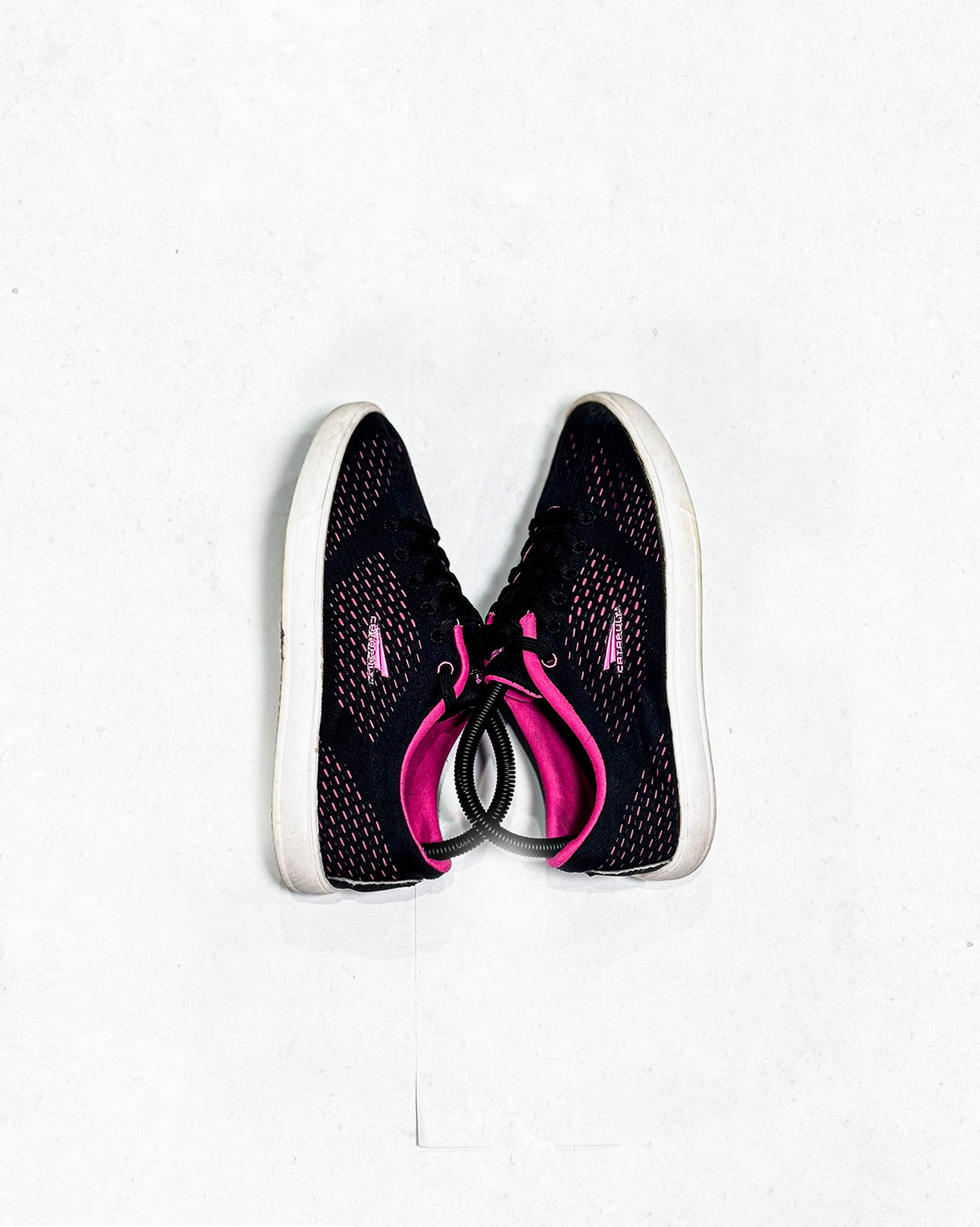 WOMEN’S SPORTS SHOES